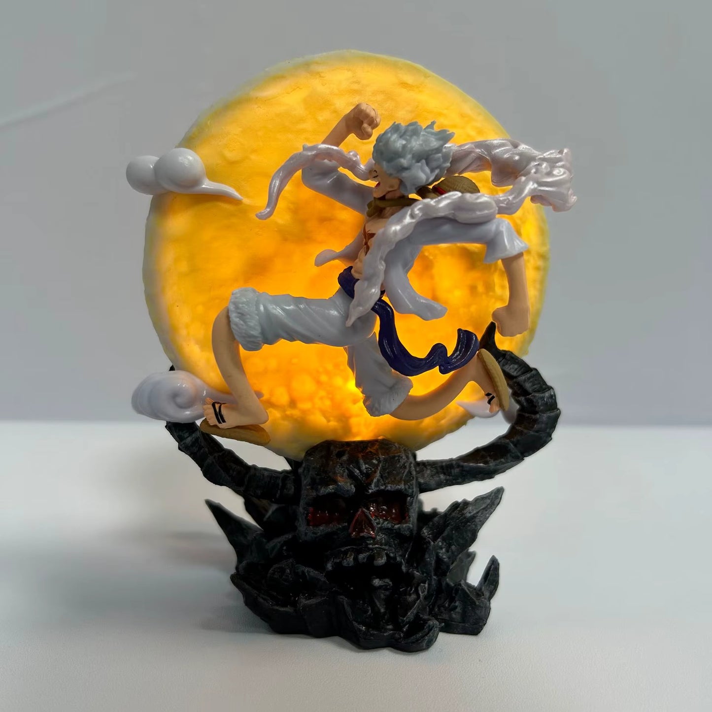 Figura de Luffy Gear 5 - One Piece